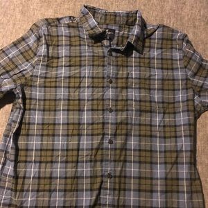 XL American Eagle Button Up